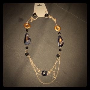 Stylish necklace of Blackbeads & matching earings