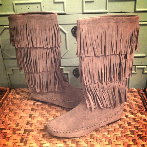 Lauren Conrad Boots - Suede Leather fringe boot, real leather, grey, NWT