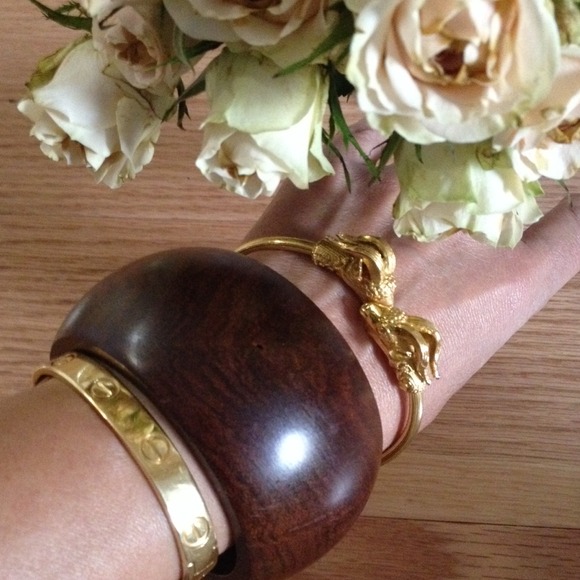 ❤ Jewelry - 🍃💖Costa Rican wide wood Bangle