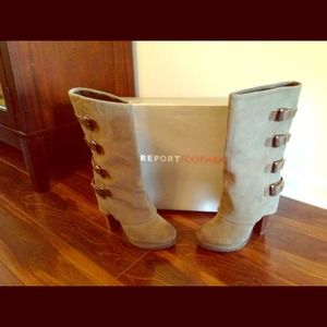 Monroe Report Boots, Grey Suede, Size 8