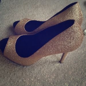 Gold Glitter Heels!