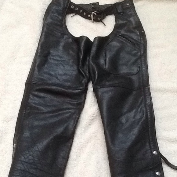 ✋Reserved✋ AMERICANTAILS  Chaps w/ Leather Hat