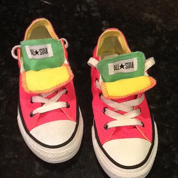 ๐๐๐SOLD๐๐๐Kids Converse All Stars size 2 - Picture 1 of 4