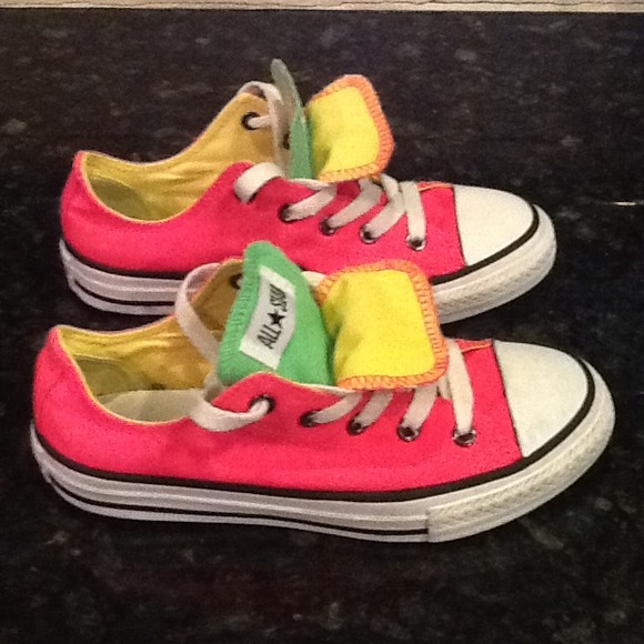 ๐๐๐SOLD๐๐๐Kids Converse All Stars size 2 - Picture 2 of 4