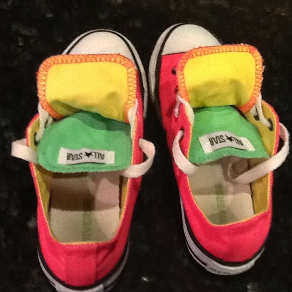 ๐๐๐SOLD๐๐๐Kids Converse All Stars size 2 - Picture 3 of 4