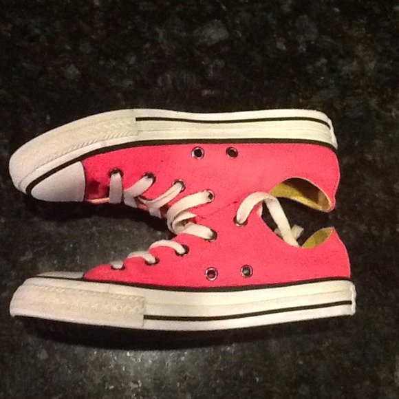 ๐๐๐SOLD๐๐๐Kids Converse All Stars size 2 - Picture 4 of 4