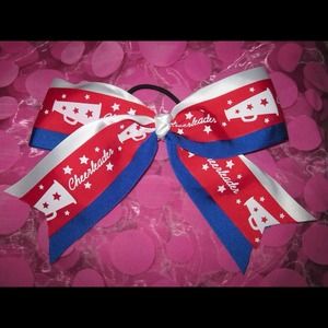 Cheer bow