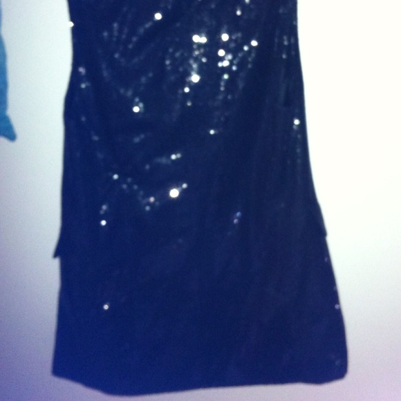 Vest - Picture 2 of 3