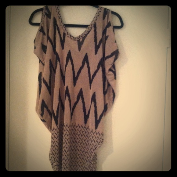 Deep v-neck tribal top