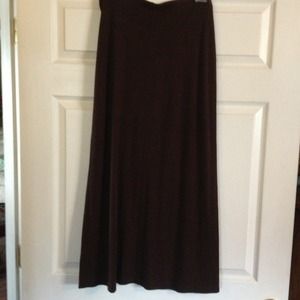 SOLD. Dark brown knit skirt