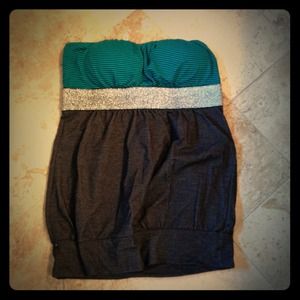 Strapless top