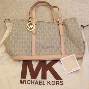 Bundle Micheal Kors bag n Miss Dior Cheri edt 3.4