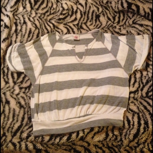 🌀 adorable cropped top