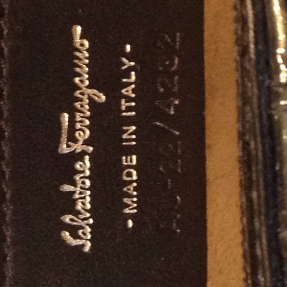 â¤SOLDâ¤Salvatore Ferragamo black patent leather - Picture 2 of 4