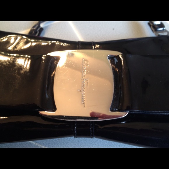 â¤SOLDâ¤Salvatore Ferragamo black patent leather - Picture 3 of 4