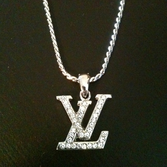 Reserved-Louis Vuitton fashion necklace