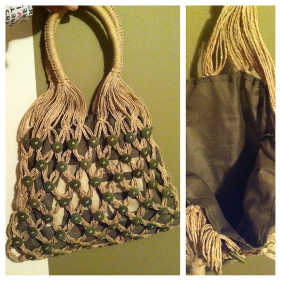 AMERICAN EAGLE HANDBAG. SM-MED LIKE NEW!!
