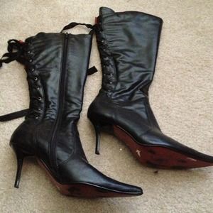 Black pointy heeled boots