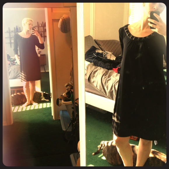 Awesome dress with beaded neckline and pockets!!