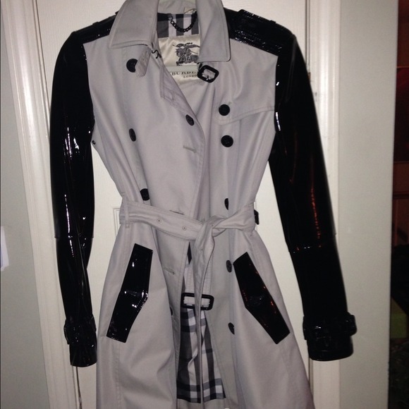Authentic Burberry Trench with Patent Leather - Picture 2 of 4