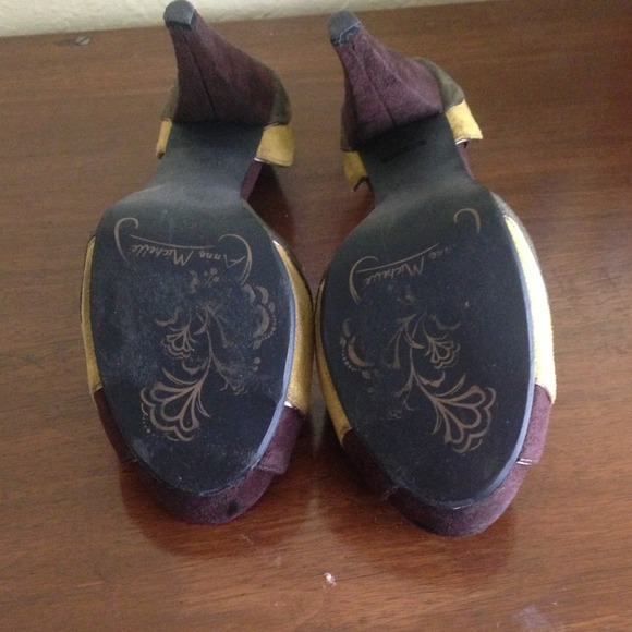 Anne Michelle - Picture 3 of 4