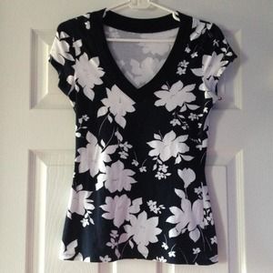 Floral v-neck top