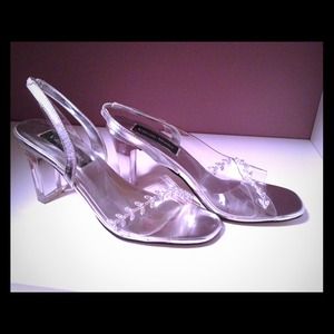 Varsavia Viamara  7 1/2 silver/clear shoes