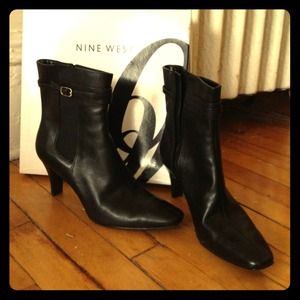 Bundle for Musiee!! ON HOLD NW boot & bracelets