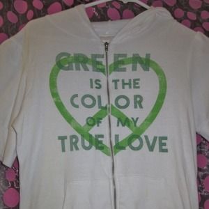 White zippered and hooded shirt