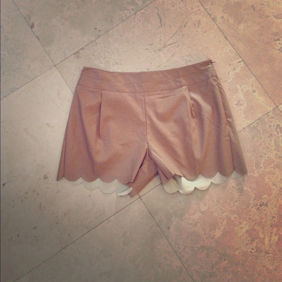 Nude leather scallop edge shorts