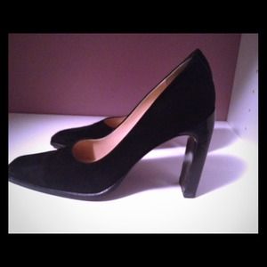 Authentic Gucci black suede shoes