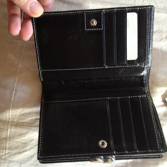 ⭕❌SOLD❌⭕Coach leather wallet. Authentic NWT - Picture 4 of 4