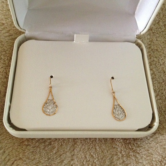 10K earrings