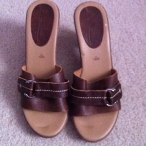 Fioni wedge sandals sz 8 brown