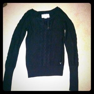 💢Sold💢NWT Black Fitted Sweater