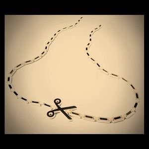 Scissor necklace
