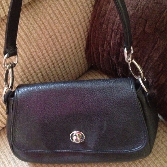 Cute black leather purse 👜