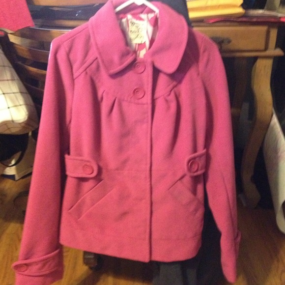 Pink wool coat short length