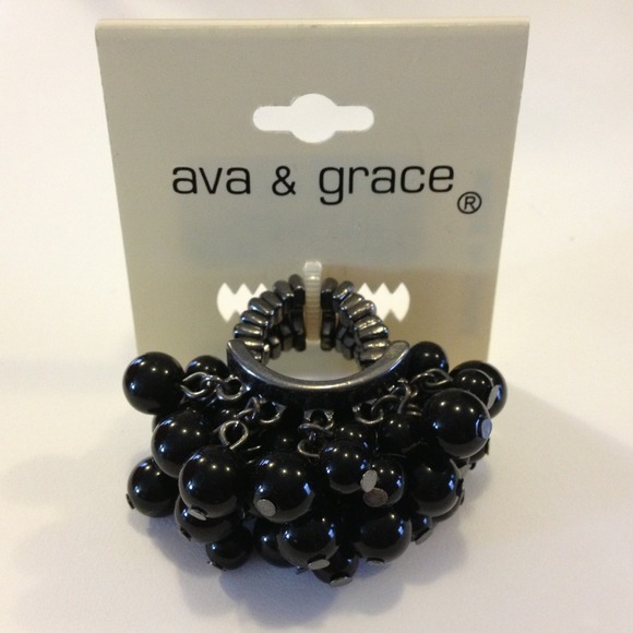 💥SOLD IN BUNDLE Dangle ring