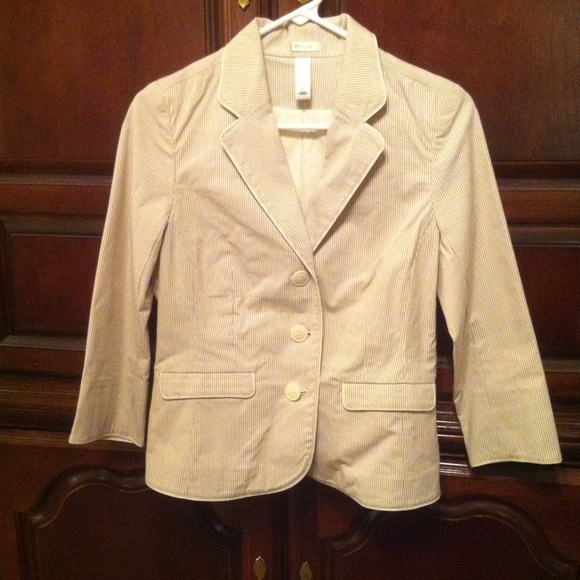 Old Navy Blazer. Cream & White striped.