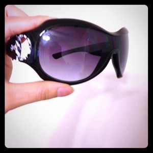 💥REDUCED💥Authentic Gucci black zebra sunglasses