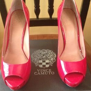 REDUCED!Smokin Hot! Vince Camuto Heels