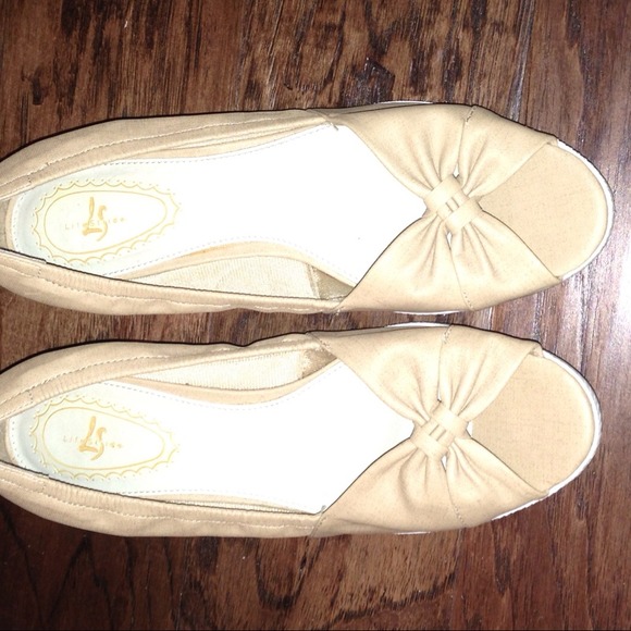 🌻Vintage Tan Wedges🌻