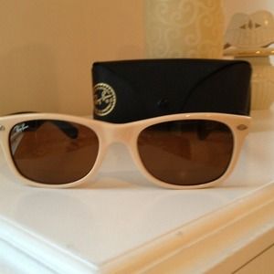 Brand new never used Ray Ban Sunglasses