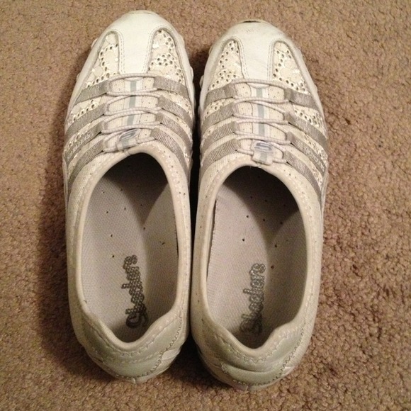 White Skechers