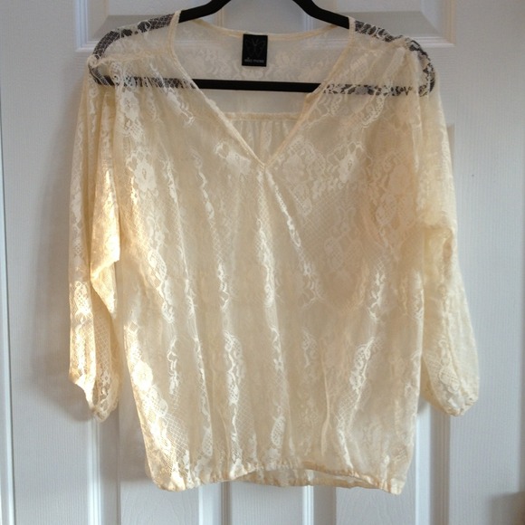 ❌Not available❌ Ella Moss lace top.