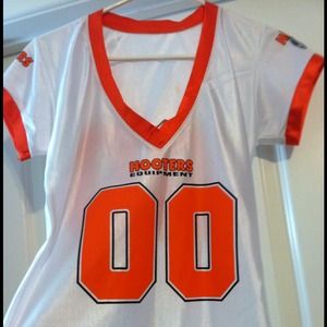 Hooters Jersey