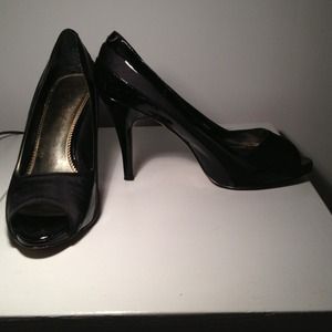 Nicole Miller Black Heels