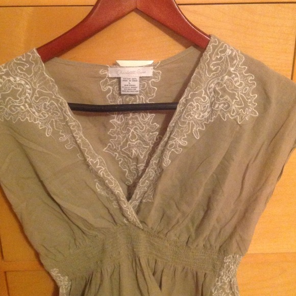 SOLD IN BUNDLE Charlotte Russe Blouse - Picture 2 of 2