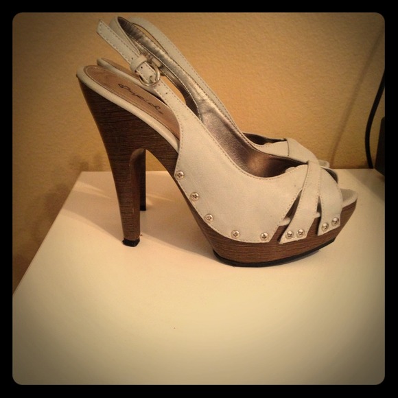 SOLD***** Silver High Heel Sandals